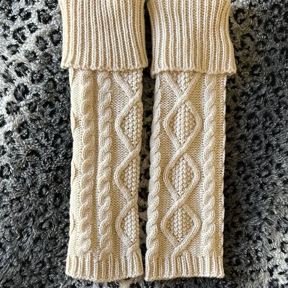 Cream Cable Knit Leg Warmers - Picture 2 of 3